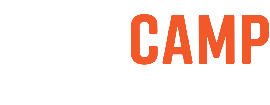Forside basecamp logo lang hvid orange u logo